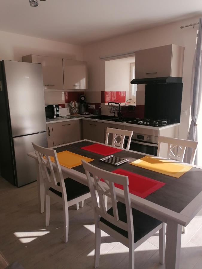 Apartamento La basse-cour Vic-sur-Cère Exterior foto